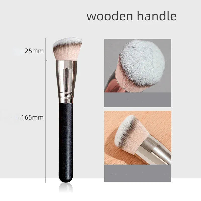 KissICON KissIcon Angled Foundation Concealer Brush - Seamless