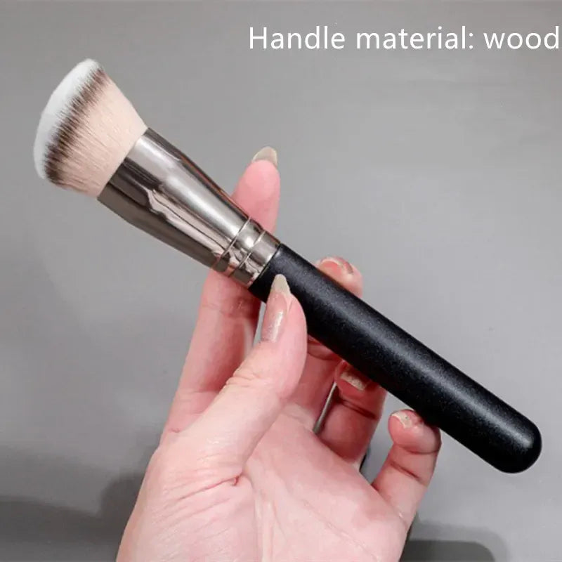 KissICON KissIcon Angled Foundation Concealer Brush - Seamless