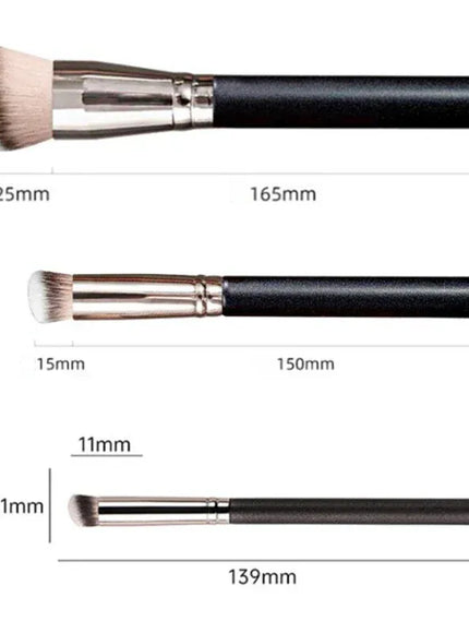 KissICON KissIcon Angled Foundation Concealer Brush - Seamless