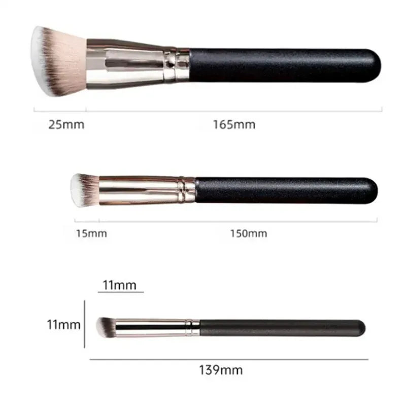 KissICON KissIcon Angled Foundation Concealer Brush - Seamless