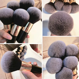 KissICON KissIcon Big Size Foundation Brush - Large Soft