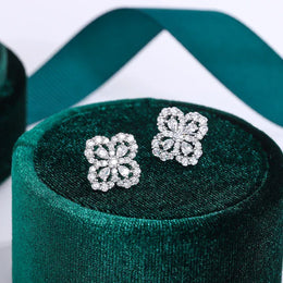 KissICON KissIcon Classic Clover Stud Earrings - Oval Zircon