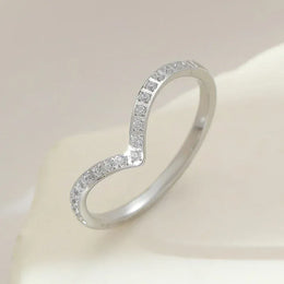 KissICON Kissicon Delicate Bling V Ring – Stainless Gold Shine
