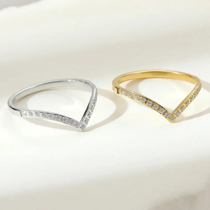 Kissicon Delicate Bling V Ring – Stainless Gold Shine