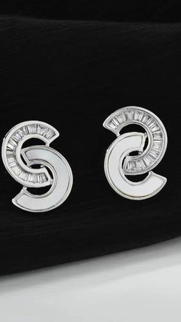 jkthpu-45 KissIcon Elegant Double C Zirconia Earrings - Pearl Glow
