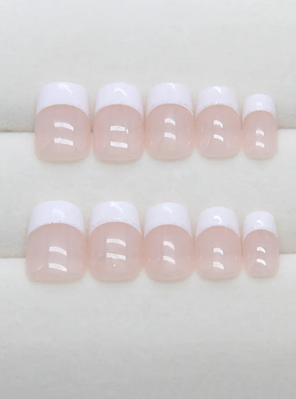 KissICON KissIcon French Press On Nails 24Pcs Self Adhering