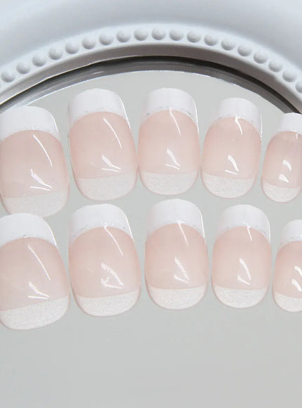 KissICON KissIcon French Press On Nails 24Pcs Self Adhering