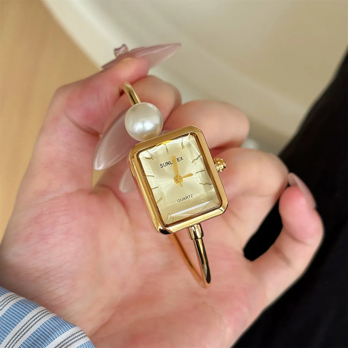 KissICON KissIcon Gold Square Pearl Watch - Light Luxury