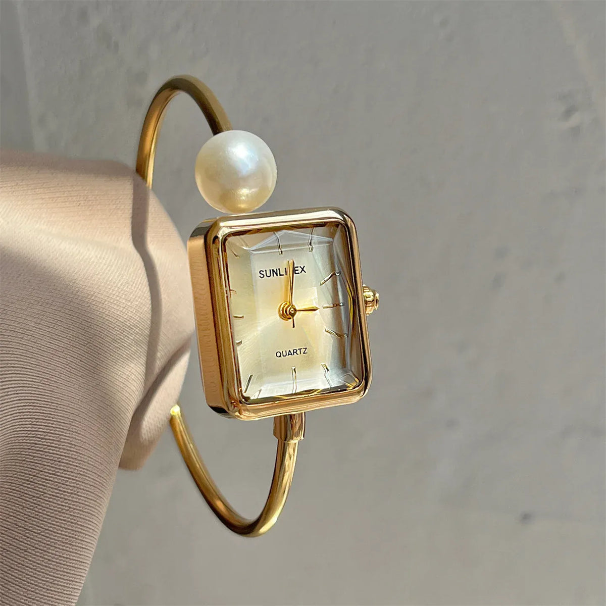 KissICON KissIcon Gold Square Pearl Watch - Light Luxury