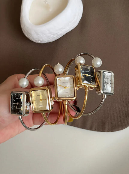 KissICON KissIcon Gold Square Pearl Watch - Light Luxury