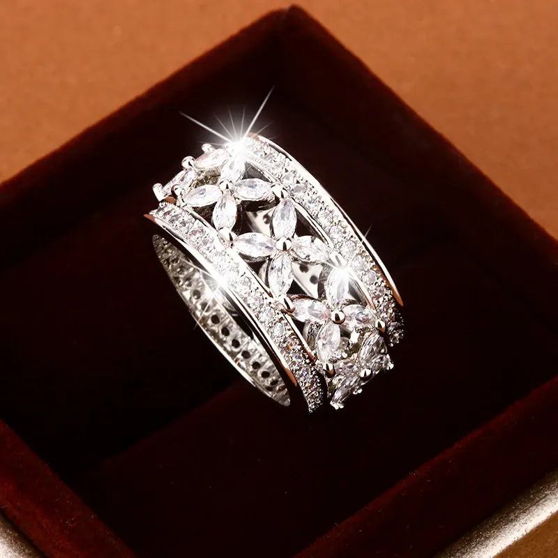 KissICON KissIcon Hollow Zircon Ring For Women Geometric Shine Gift