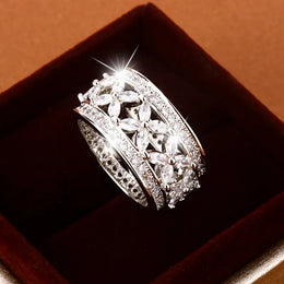 KissICON KissIcon Hollow Zircon Ring For Women Geometric Shine Gift