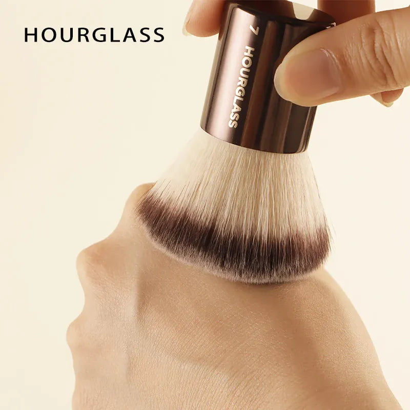 KissICON KissIcon Hourglass Retractable Makeup Brush - All In