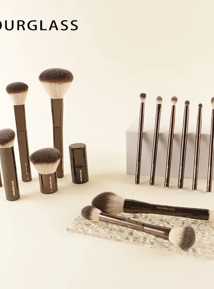KissICON KissIcon Hourglass Retractable Makeup Brush - All In