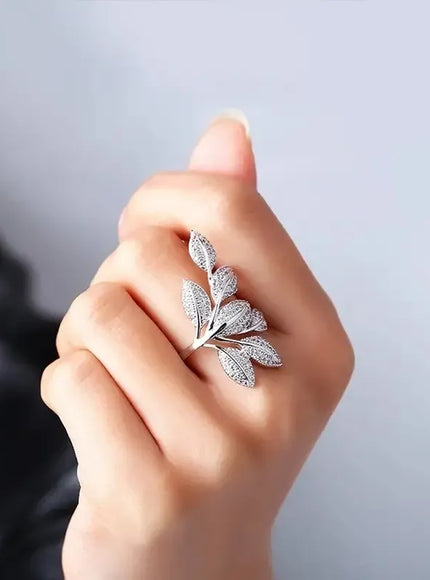 KissICON Kissicon Huitan Leaf Ring – Full Paved CZ