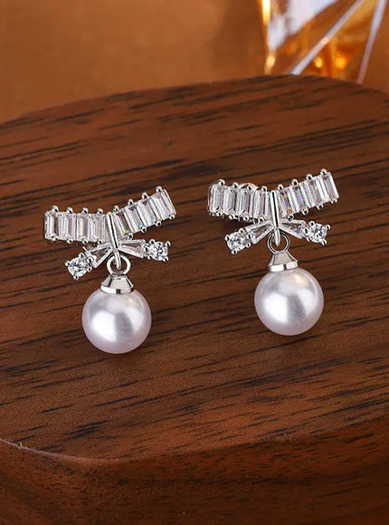 KissICON KissIcon Lovely Bow Shaped Stud Earrings - Zircon Sparkle