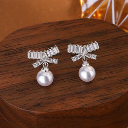KissICON KissIcon Lovely Bow Shaped Stud Earrings - Zircon Sparkle