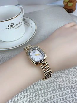 KissICON KissIcon New Women Watch Light Luxury Retro Style