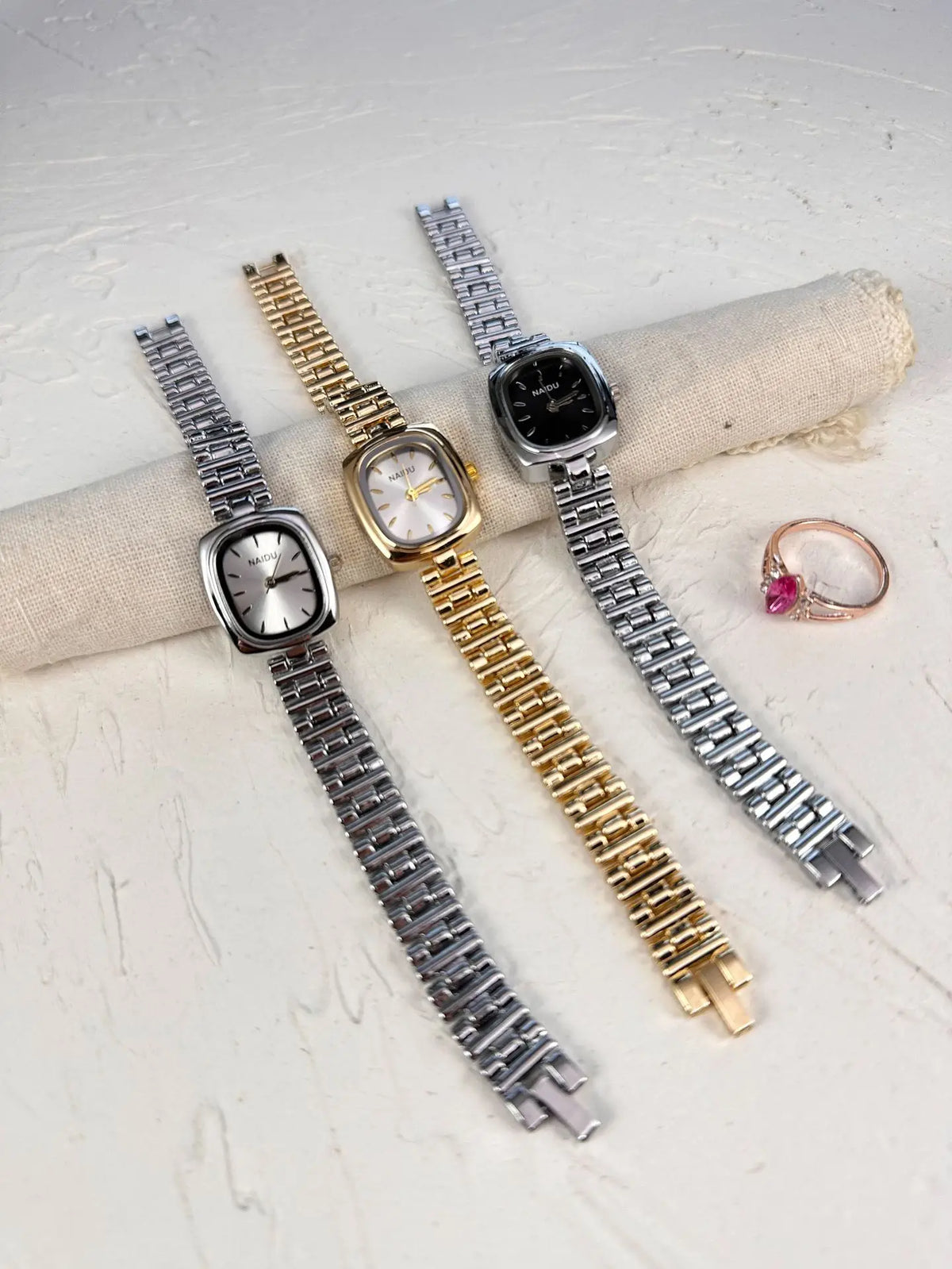 KissICON KissIcon New Women Watch Light Luxury Retro Style