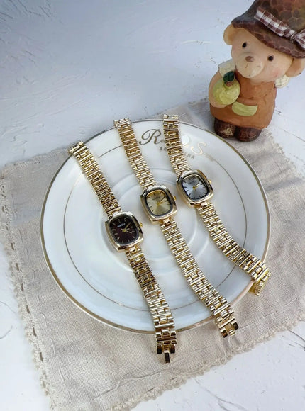 KissICON KissIcon New Women Watch Light Luxury Retro Style