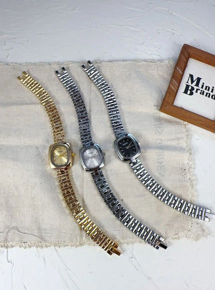 KissICON KissIcon New Women Watch Light Luxury Retro Style
