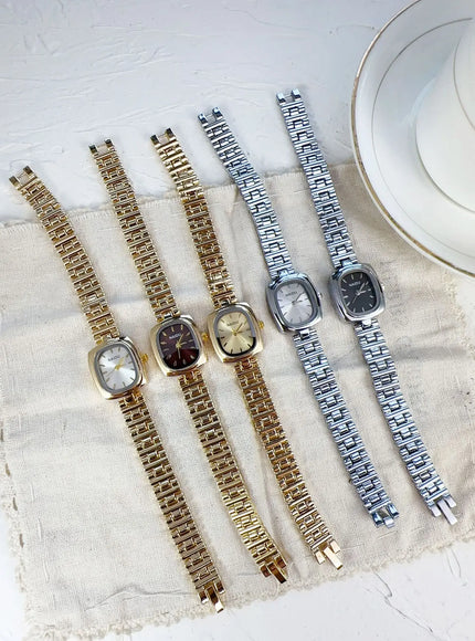 KissICON KissIcon New Women Watch Light Luxury Retro Style