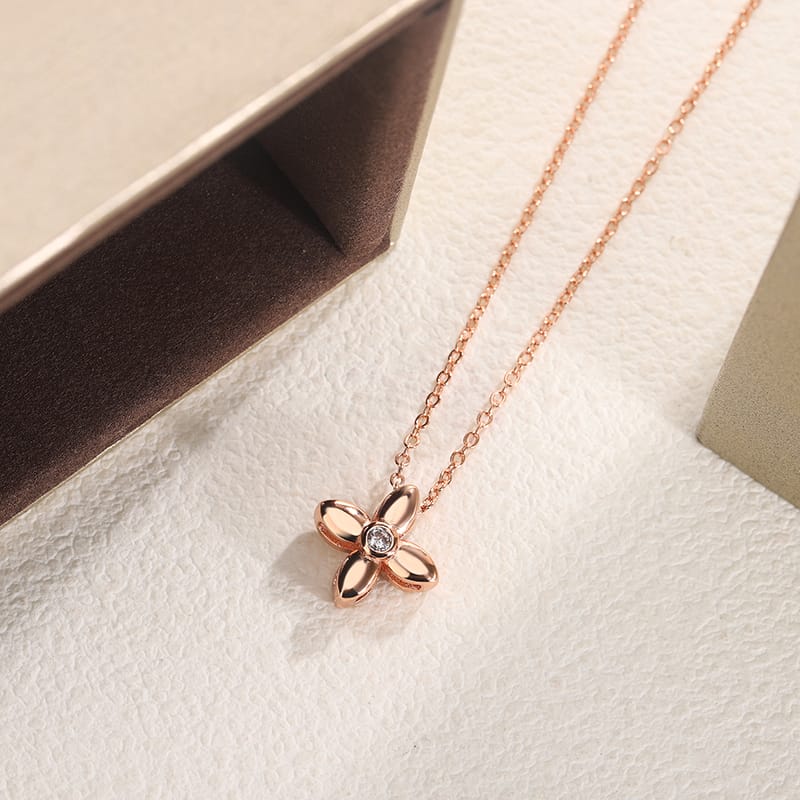 KissICON KissIcon Rose Gold Clover Necklace - Elegant Party Jewelry