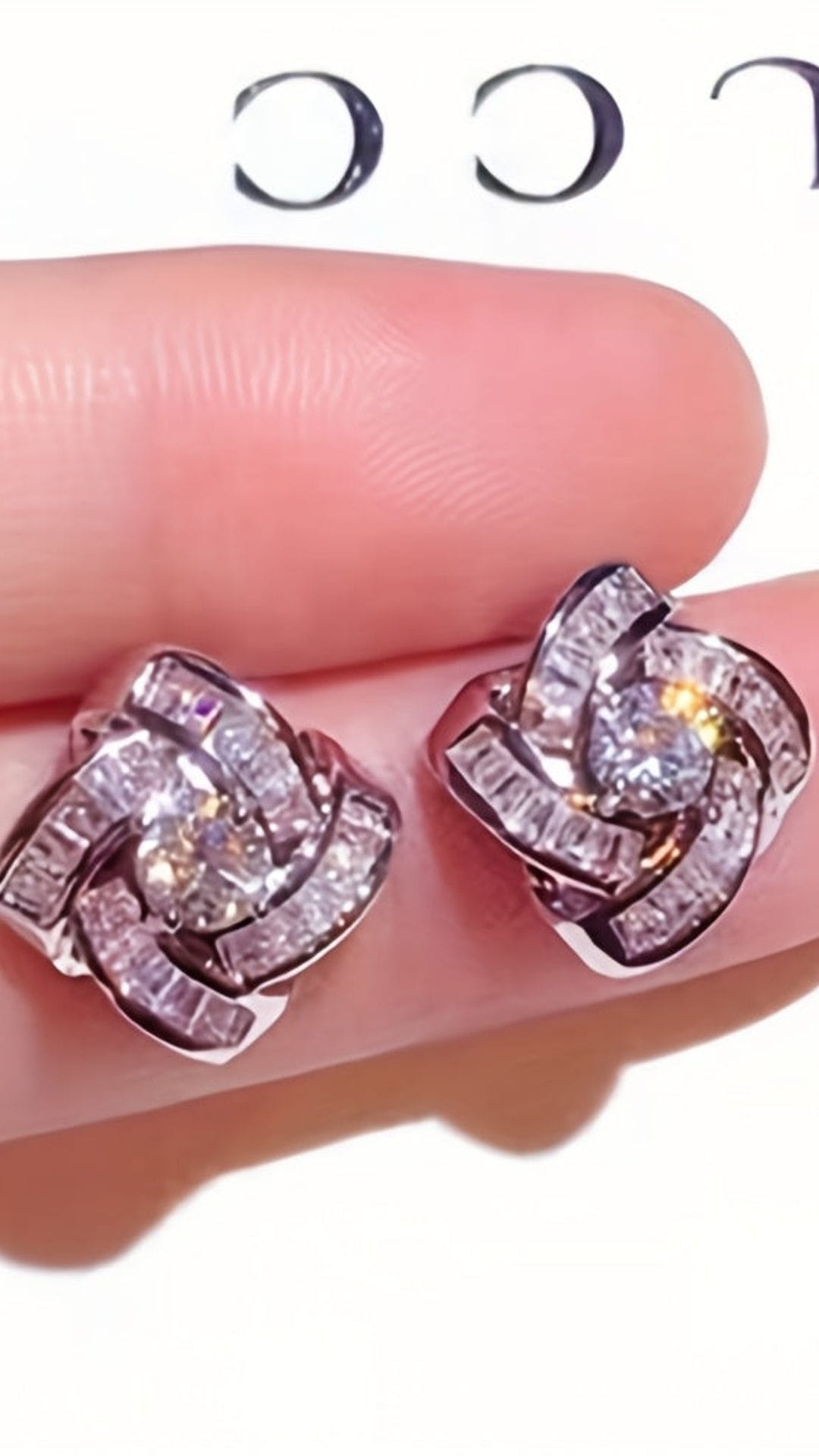 jkthpu-45 KissIcon Shining Geometric Zirconia Earrings Daily Wear