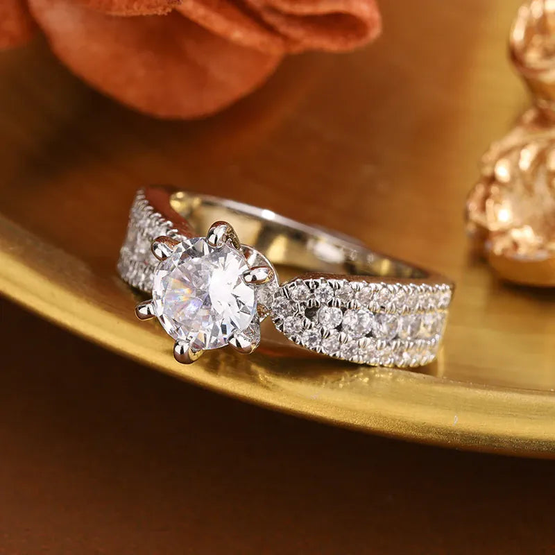 Dropshipman KissIcon Silver Plated Ring For Women 6 Prong Zircon Shine