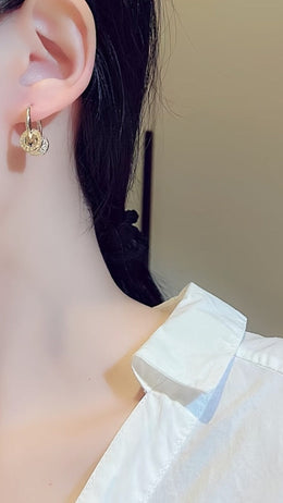 jkthpu-45 KissIcon Sparkling Zirconia Designer Earrings 18K Gold