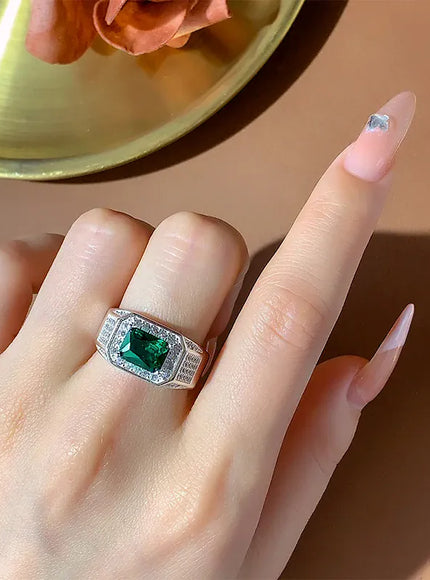 KissICON KissIcon Unisex Classic Green CZ Ring - Perfect Gift