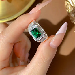 KissICON KissIcon Unisex Classic Green CZ Ring - Perfect Gift