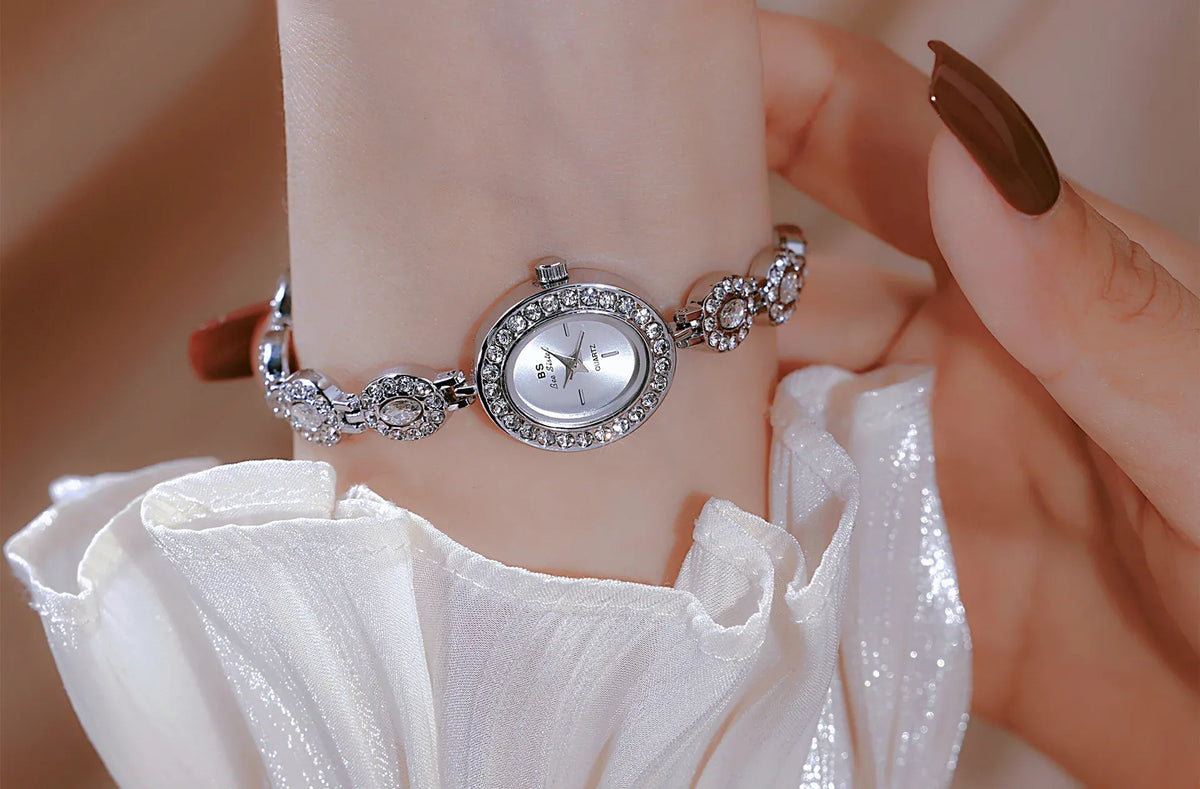 KissICON KissIcon UTHAI Women Chain Watch Light Luxury -