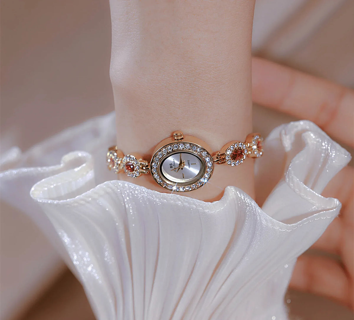 KissICON KissIcon UTHAI Women Chain Watch Light Luxury -