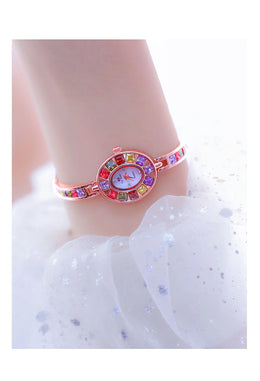KissICON KissIcon UTHAI Womens Chain Watch - Waterproof Luxury
