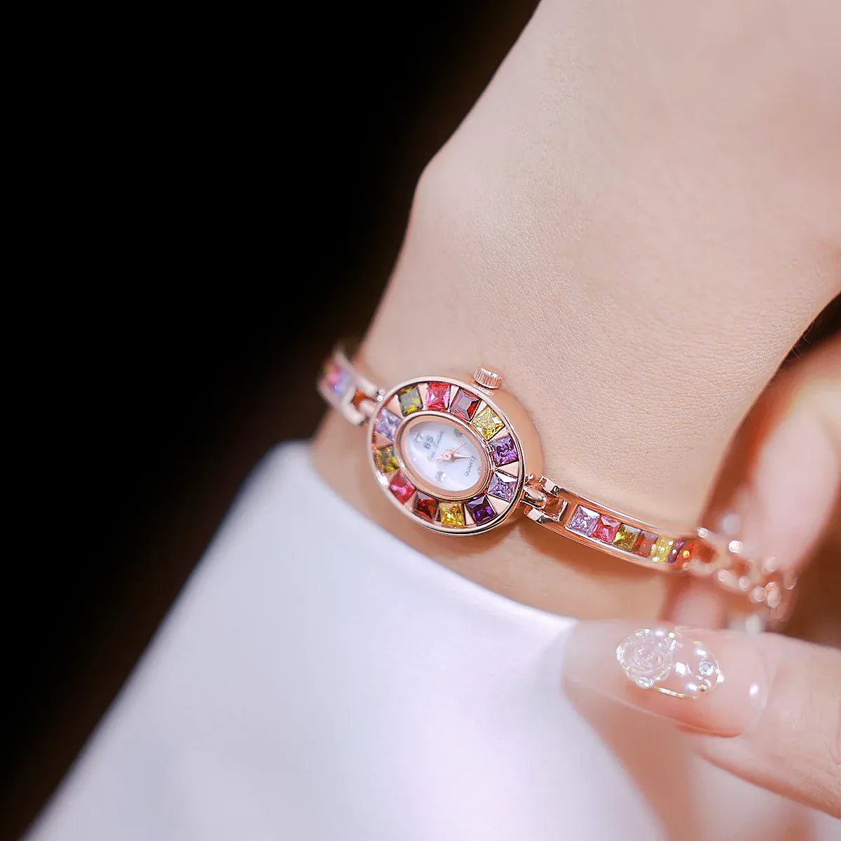 KissICON KissIcon UTHAI Womens Chain Watch - Waterproof Luxury