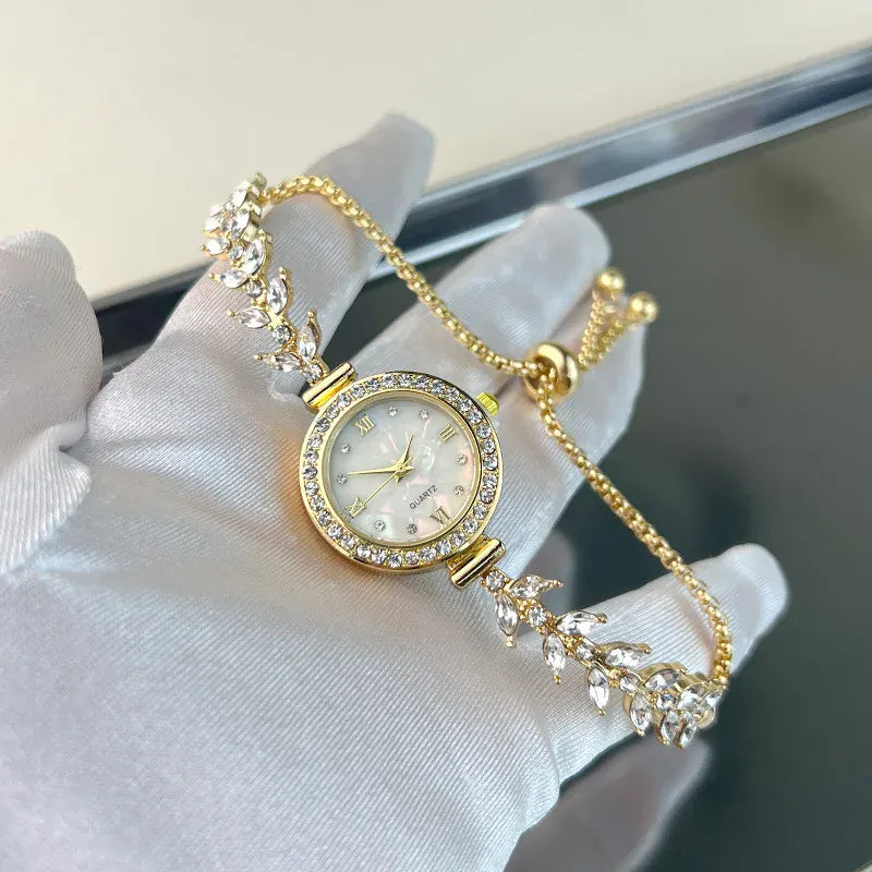 KissICON KissIcon UTHAI Womens Watch Mermaid Chain - Light