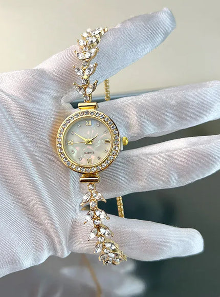 KissICON KissIcon UTHAI Womens Watch Mermaid Chain - Light