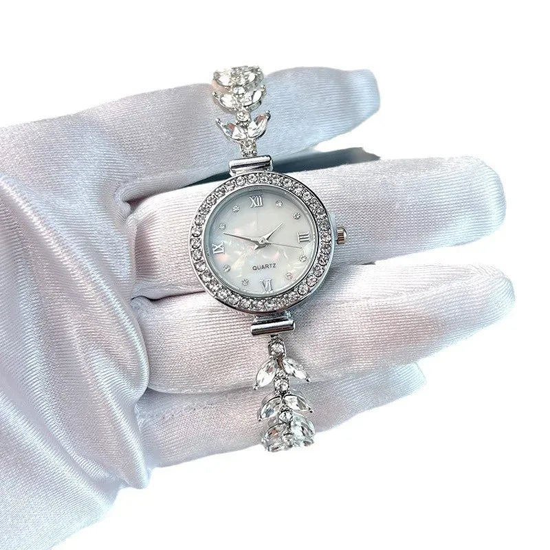 KissICON KissIcon UTHAI Womens Watch Mermaid Chain - Light