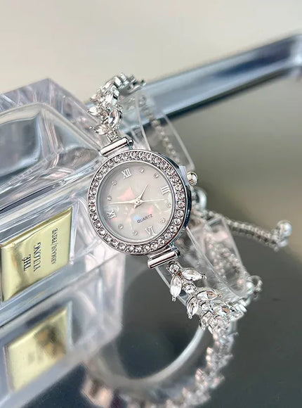 KissICON KissIcon UTHAI Womens Watch Mermaid Chain - Light