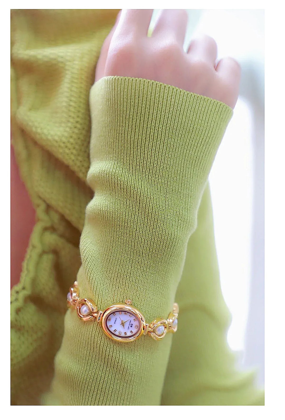 KissICON KissIcon UTHAI Womens Watch Pearl Bracelet Waterproof -