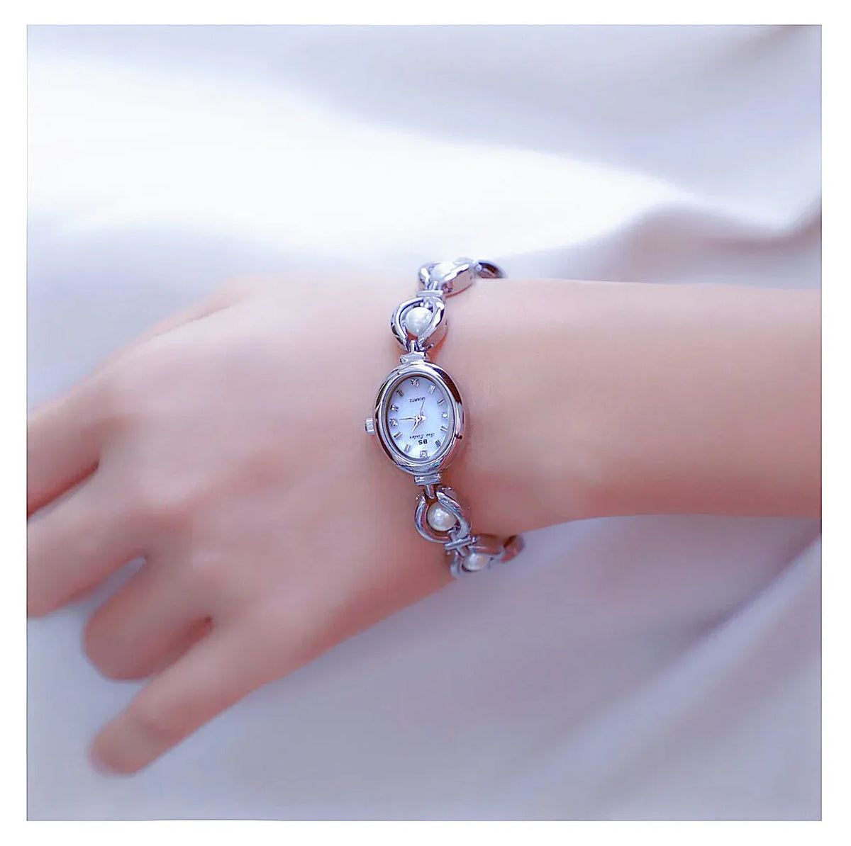 KissICON KissIcon UTHAI Womens Watch Pearl Bracelet Waterproof -