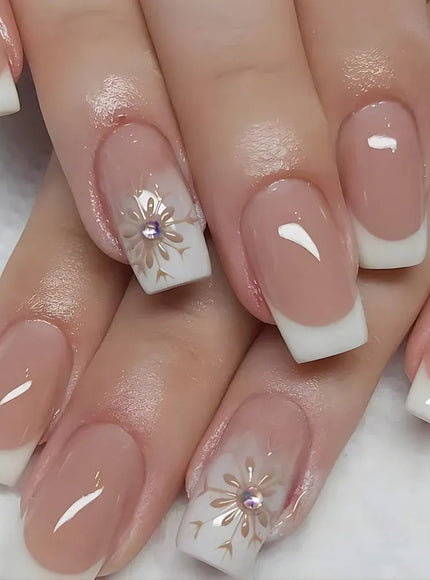 KissICON KissIcon White French Short Nails 24Pcs Cover Press