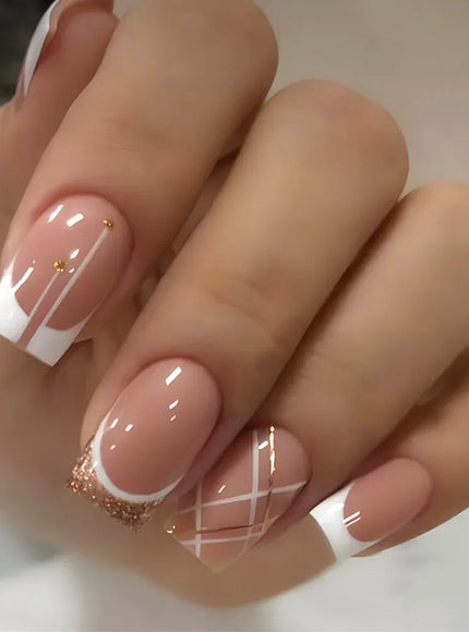 KissICON KissIcon White French Short Nails 24Pcs Cover Press