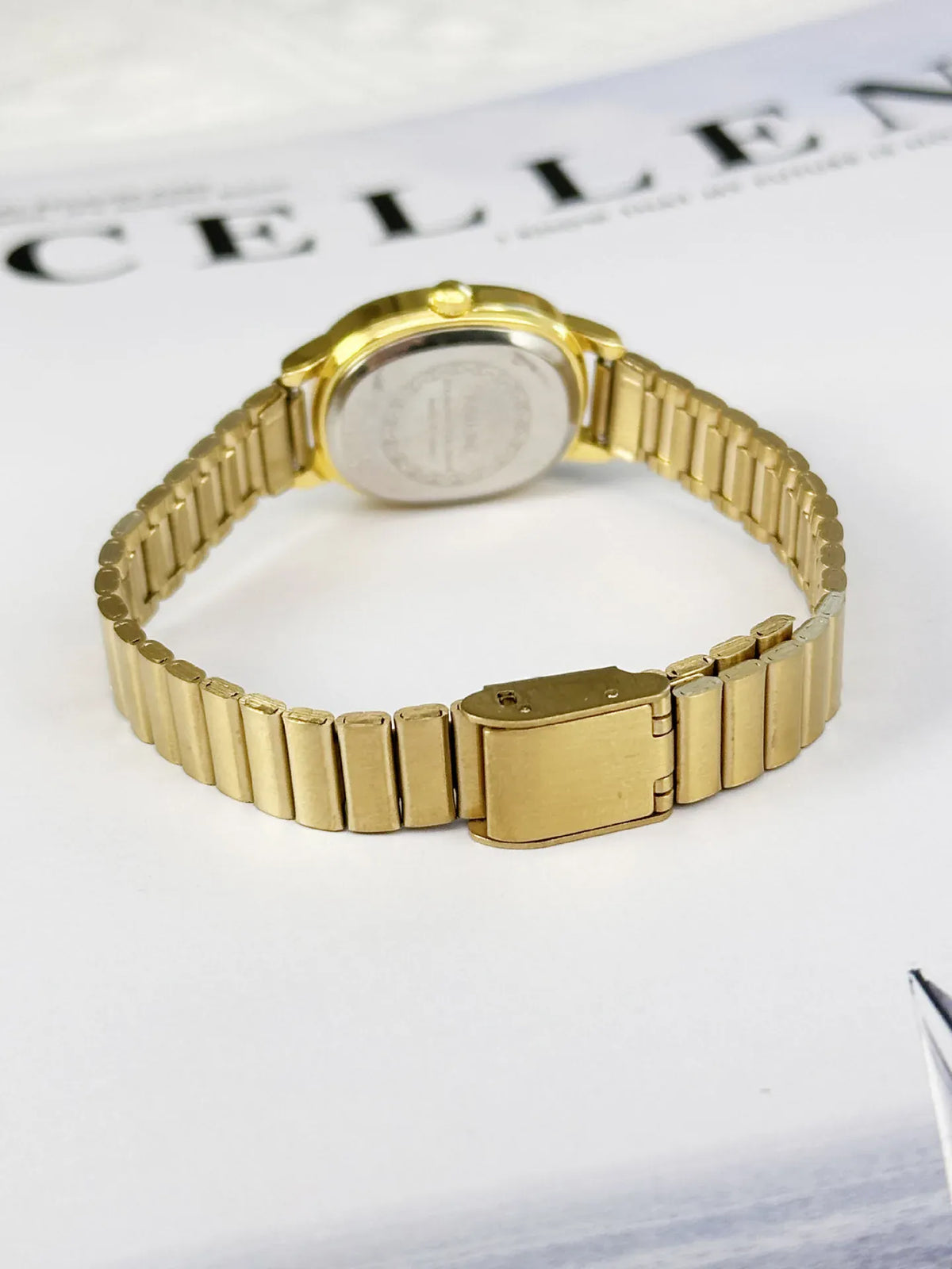 KissICON KissIcon Women Oval Gold Minimalist Watch - Steel