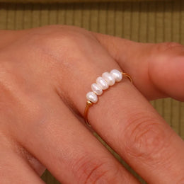 KissICON La. Muses Elegant Small Freshwater Pearl Stainless Steel Finger Rings Women Fashion Daily Waterproof Jewelry And Accessories