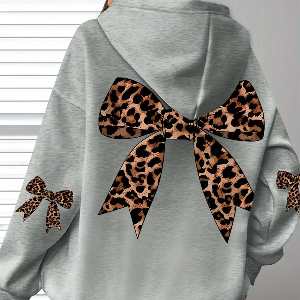 jkthpu-45 Light Grey / UK 16 Plus Size Butterfly Print Oversized Hooded Pullover Sweatshirt – Black & Grey