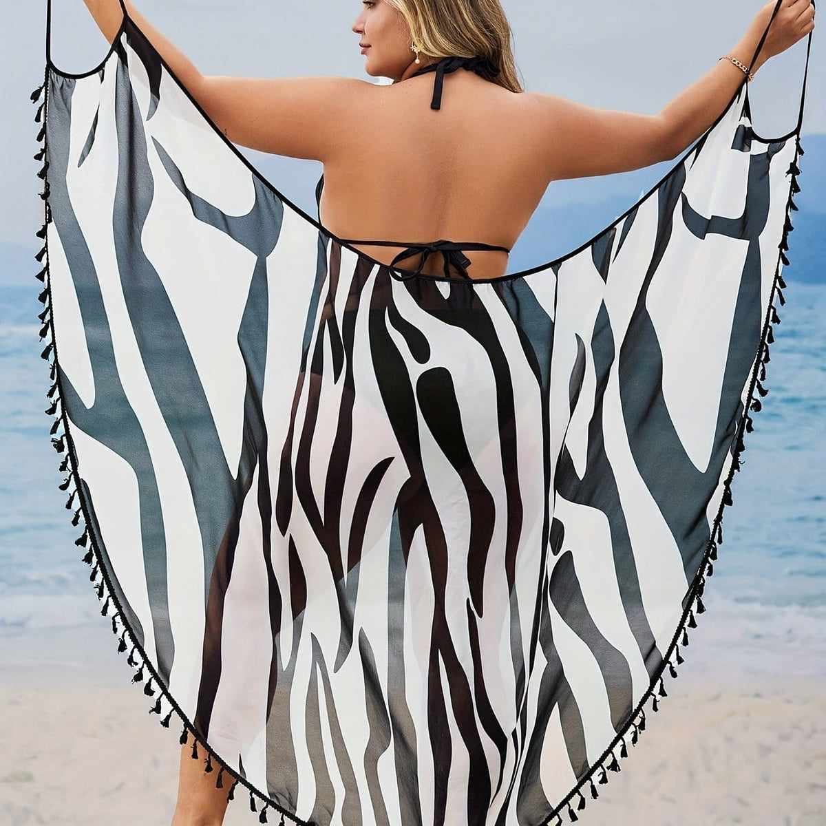 KissICON Light White+Black Color / UK 16 Chic Fringe Beach Coverup – Flowy Wrap Curve