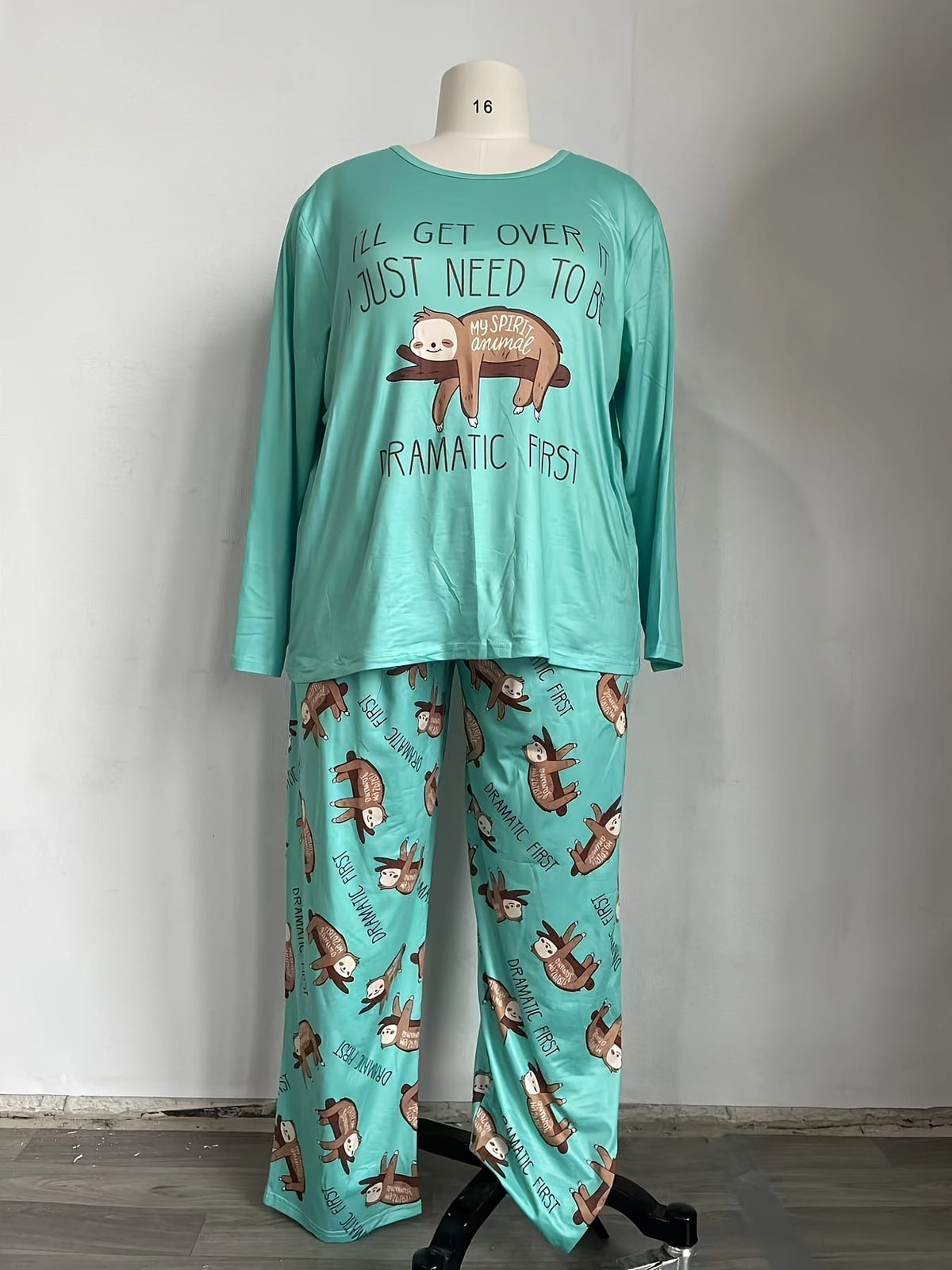jkthpu-45 Long Sleeve Plus Size Cozy Women's Pajama Set