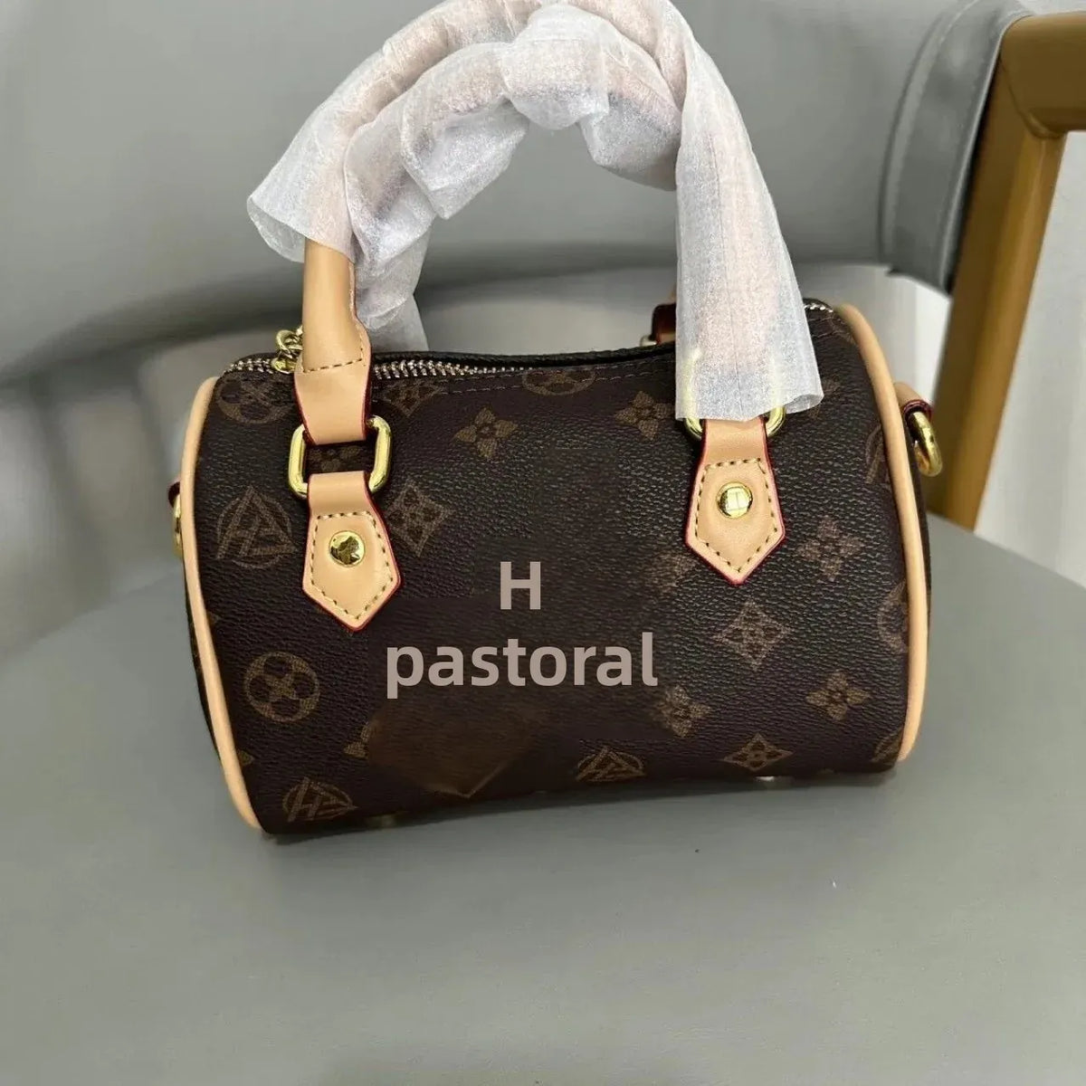 KissICON Louis Mini Pillow Boston Crossbody